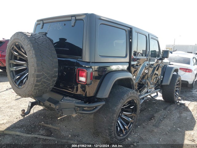 1C4HJXDG5KW677366 Jeep Wrangler Unlimited Sport S 4x4