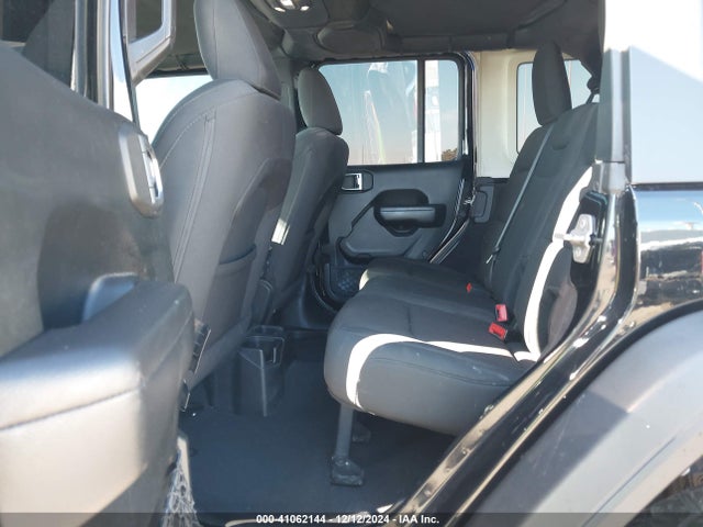 1C4HJXDG5KW677366 Jeep Wrangler Unlimited Sport S 4x4