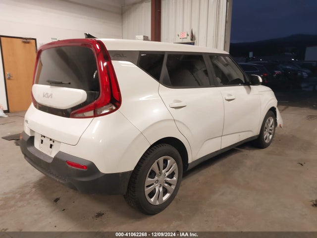 KIA SOUL LX 2022 KNDJ23AU6N7834578 Image 4