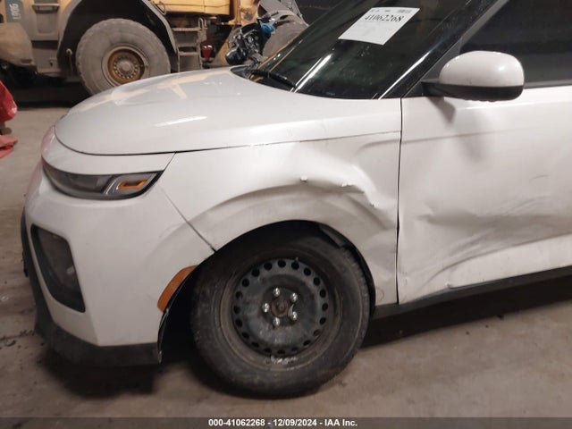 KIA SOUL LX 2022 KNDJ23AU6N7834578 Image 6