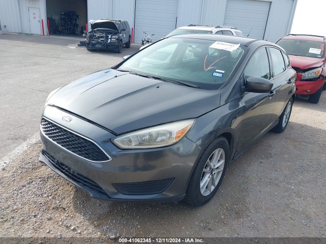 Ford FOCUS SE 2017 1FADP3K2XHL231534 Image 2