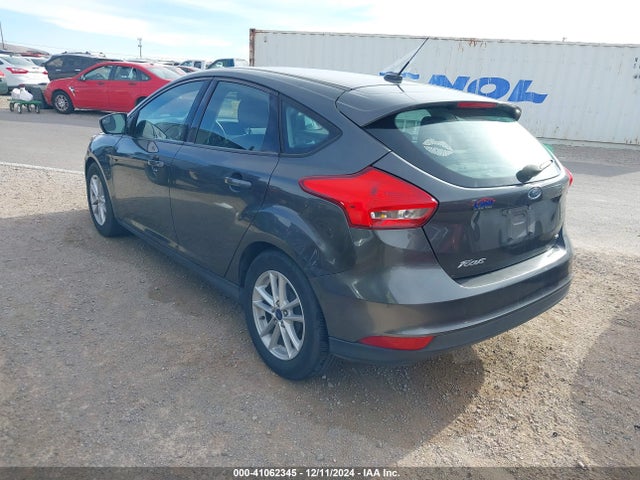 Ford FOCUS SE 2017 1FADP3K2XHL231534 Image 3