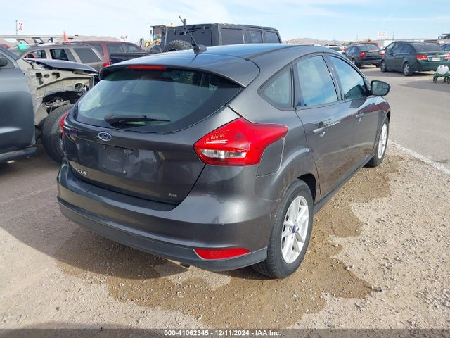 Ford FOCUS SE 2017 1FADP3K2XHL231534 Image 4