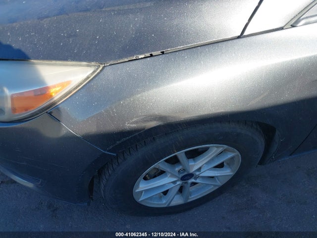 Ford FOCUS SE 2017 1FADP3K2XHL231534 Image 6