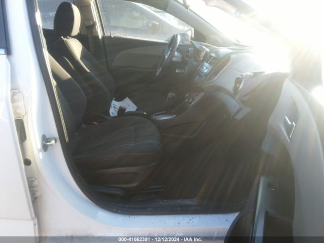 1G1JC6SG4F4205906 Chevrolet Sonic Lt Auto