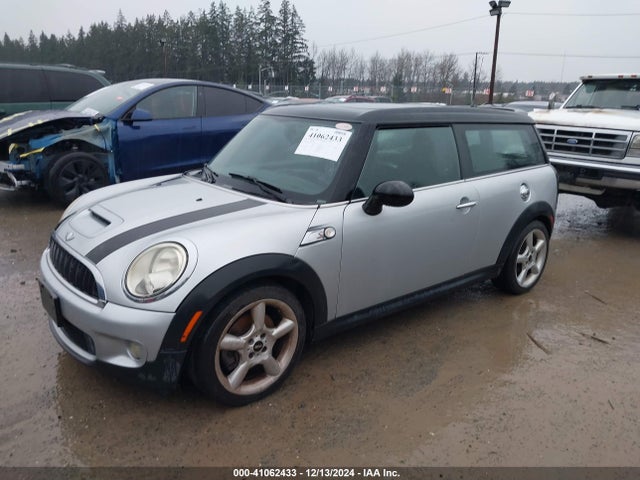 2009 MINI COOPER S CLUBMAN WMWMM33549TP91138 Photo 1