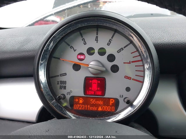 2009 MINI COOPER S CLUBMAN WMWMM33549TP91138 Photo 6