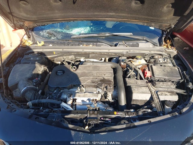 1G1ZD5ST2JF218206 Chevrolet MALIBU LT