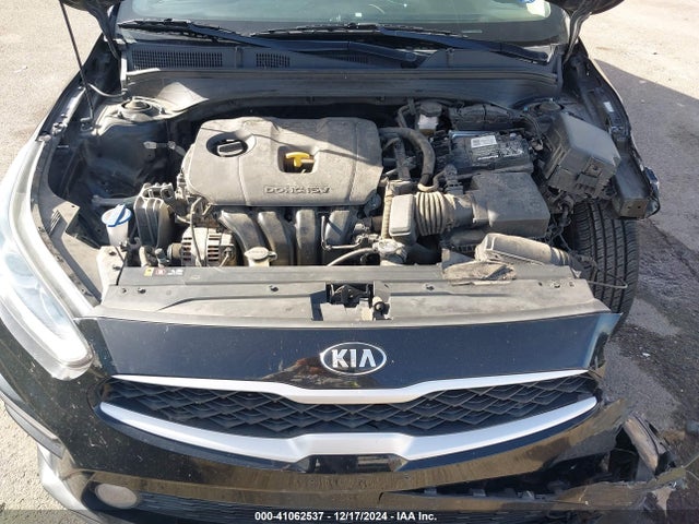3KPF24AD1ME335813 KIA Forte Lxs