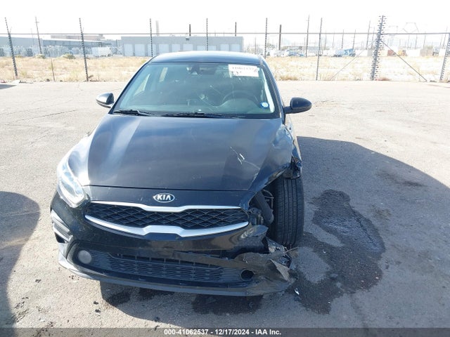 3KPF24AD1ME335813 KIA Forte Lxs