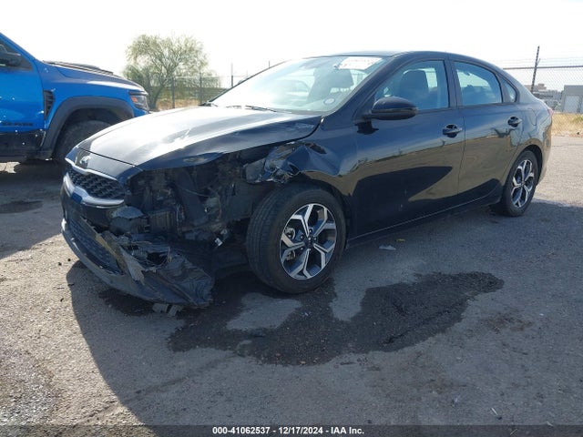 3KPF24AD1ME335813 KIA Forte Lxs