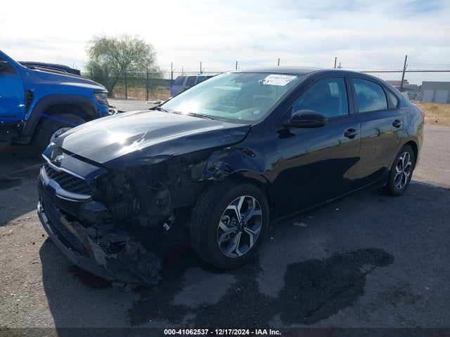 3KPF24AD1ME335813 KIA Forte Lxs