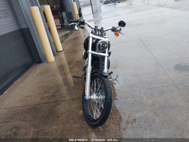 2010 HARLEY-DAVIDSON FXDWG 1HD1GP41XAC318928 Photo 4