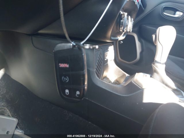ZACCJABB3HPF56162 Jeep Renegade Latitude Fwd