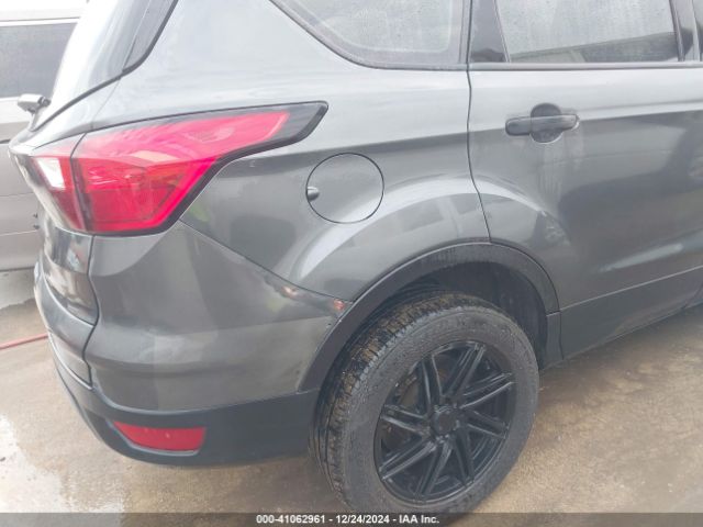 1FMCU0F75KUB57102 Ford ESCAPE S