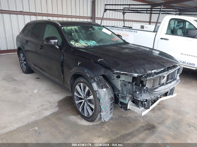 Volvo V90 Cross Country B6 Plus 2023 YV4062NZXP1165007 main image