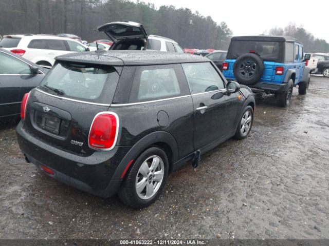 WMWXP5C57H3C63921 Mini Hardtop Cooper