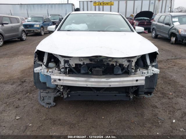 19UUB1F57JA000806 Acura Tlx Tech Pkg