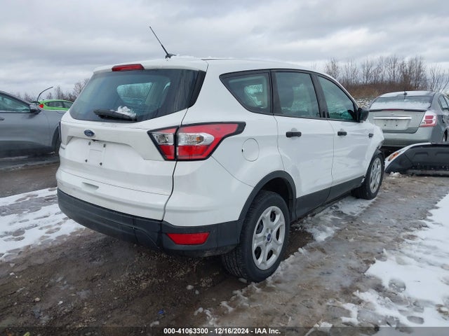 Ford ESCAPE S 2017 1FMCU0F76HUD02589 Image 4
