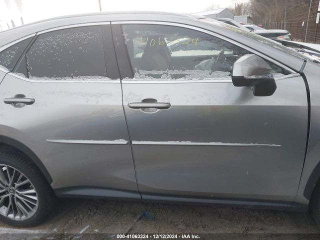 JTJHKCEZ0N2003852 Lexus Nx 350h Luxury