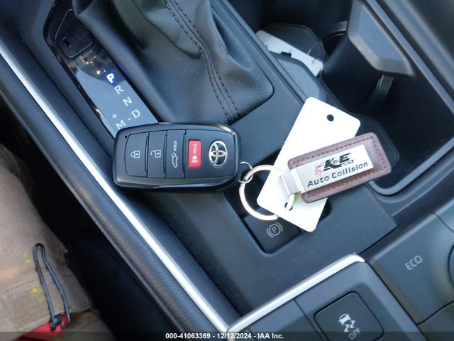 Toyota Grand Highlander Limited 2024 5TDAAAB51RS009655 Image 11