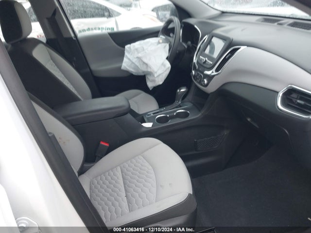 2GNAXHEV5J6331093 Chevrolet EQUINOX LS