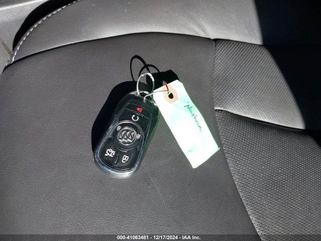 1G4ZP5SSXHU186158 Buick Lacrosse Essence