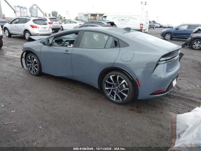 2024 TOYOTA PRIUS PRIME JTDACACU7R3032584 Photo 2