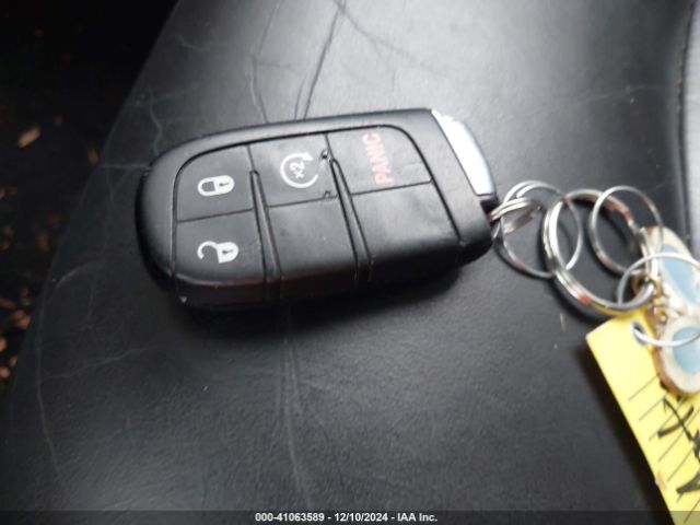 3C4PDCGG2FT737316 Dodge Journey Crossroad