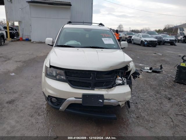 3C4PDCGG2FT737316 Dodge Journey Crossroad