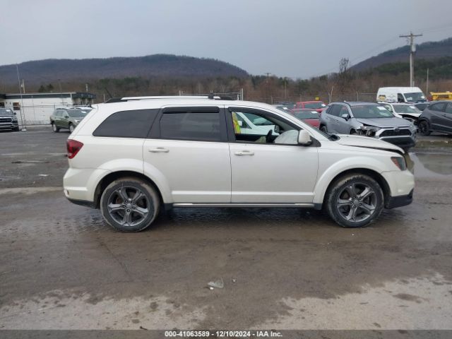 3C4PDCGG2FT737316 Dodge Journey Crossroad