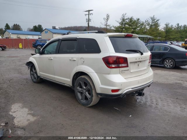 3C4PDCGG2FT737316 Dodge Journey Crossroad