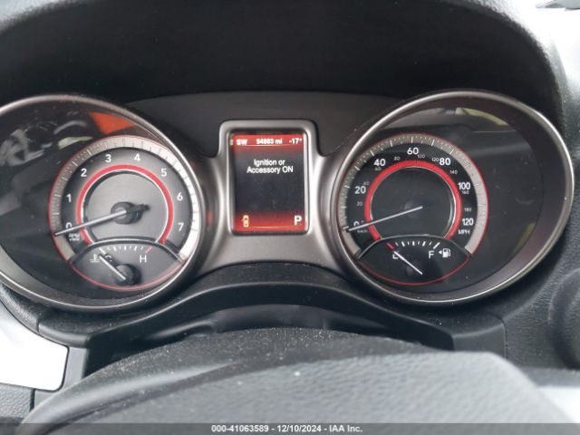3C4PDCGG2FT737316 Dodge Journey Crossroad