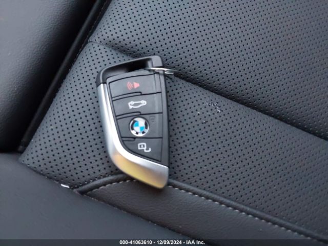 WBX57DP03RN275881 BMW X3 Xdrive30i