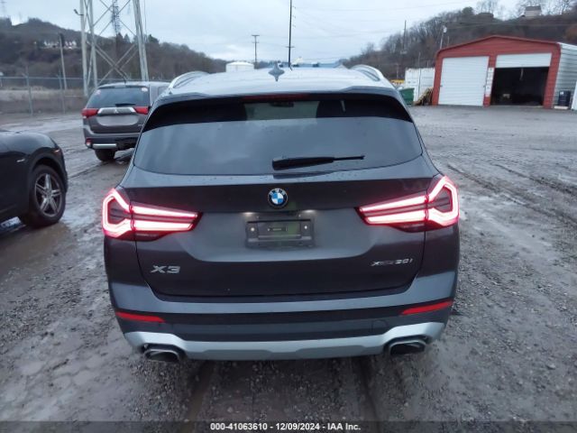 WBX57DP03RN275881 BMW X3 Xdrive30i