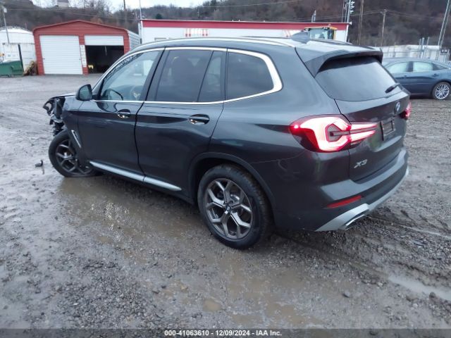WBX57DP03RN275881 BMW X3 Xdrive30i