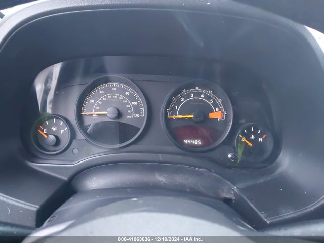 Продажа на аукционе авто 2015 Jeep Patriot Latitude, vin: 1C4NJRFB2FD385854, номер лота: 41063636