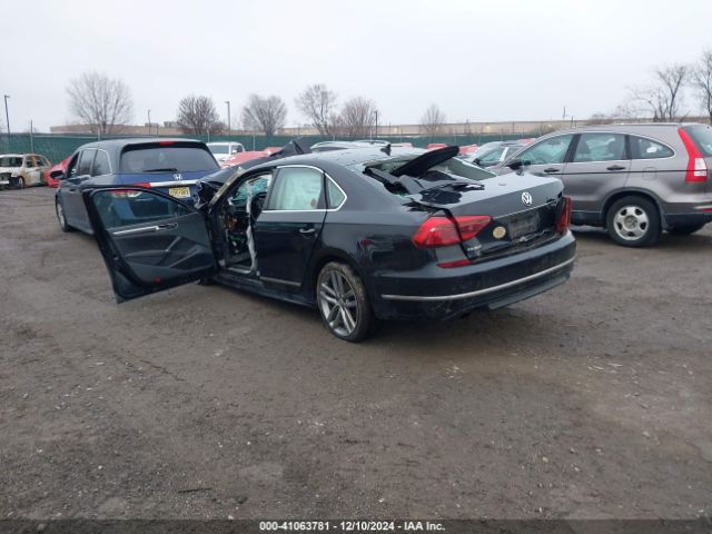 2017 VOLKSWAGEN PASSAT 1VWDT7A39HC015839 Photo 2