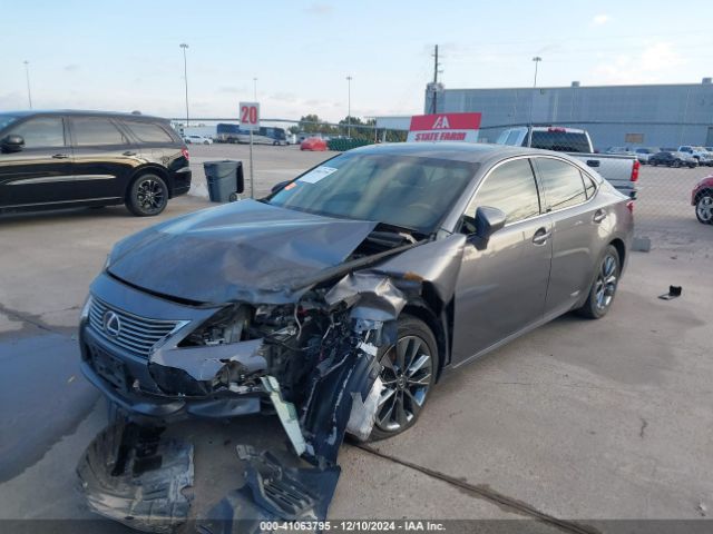 JTHBW1GGXF2081214 Lexus ES 300H