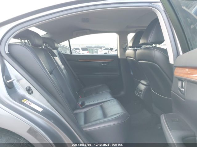 JTHBW1GGXF2081214 Lexus ES 300H