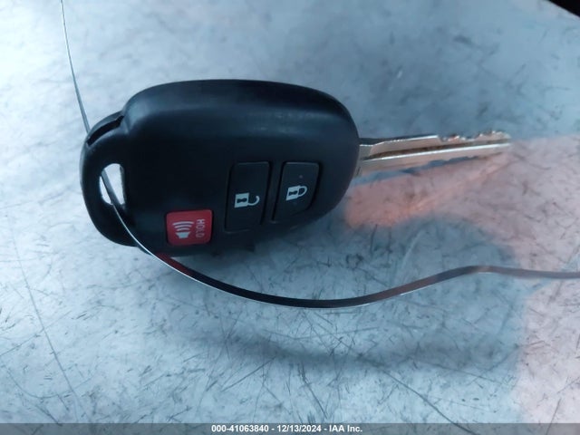 Toyota RAV4 LE 2018 2T3ZFREV5JW459620 Image 11