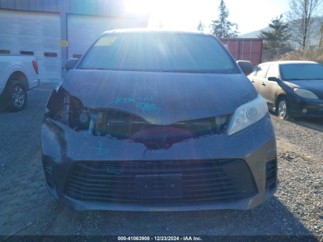 5TDZZ3DC1JS952314 Toyota Sienna L 7 Passenger