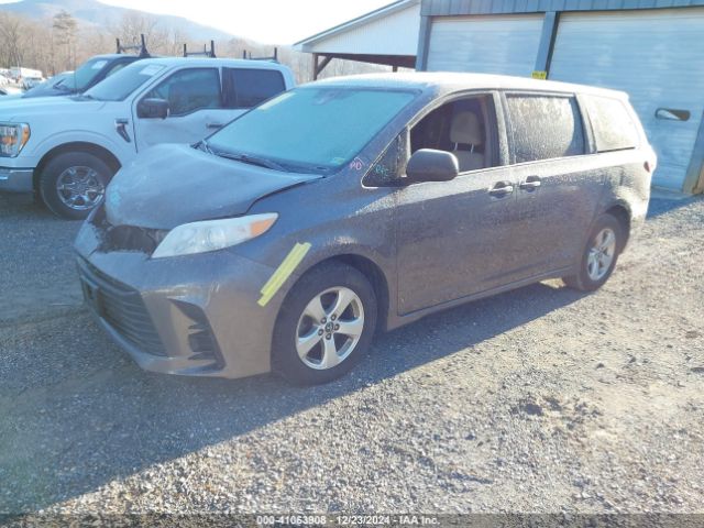 5TDZZ3DC1JS952314 Toyota Sienna L 7 Passenger