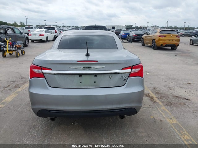 Chrysler 200 S 2014 1C3BCBGGXEN136021 Image 17