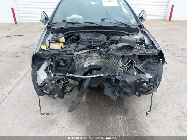 Chrysler 200 S 2014 1C3BCBGGXEN136021 Image 6