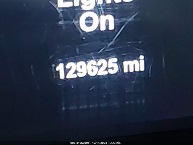 1C6RR7NT7HS697280 RAM 1500 Laramie  4x4 5'7 Box