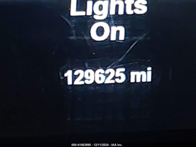 1C6RR7NT7HS697280 RAM 1500 Laramie  4x4 5'7 Box