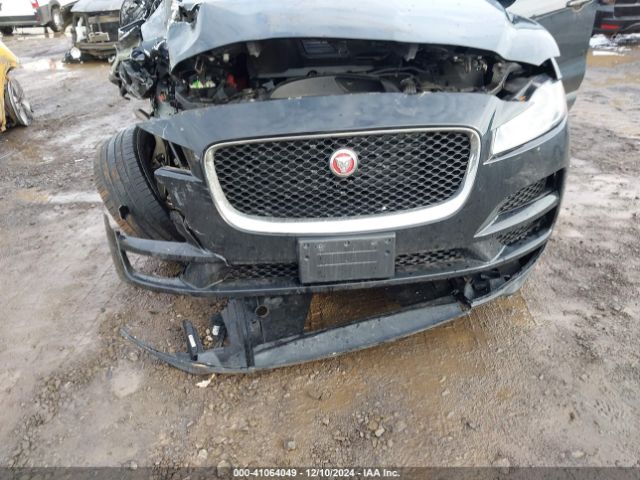 2018 JAGUAR F-PACE SADCJ2FX9JA270886 Photo 5