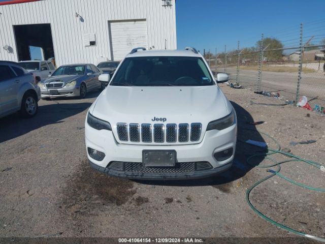 1C4PJLCB0KD131452 Jeep Cherokee Latitude