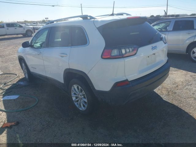 1C4PJLCB0KD131452 Jeep Cherokee Latitude
